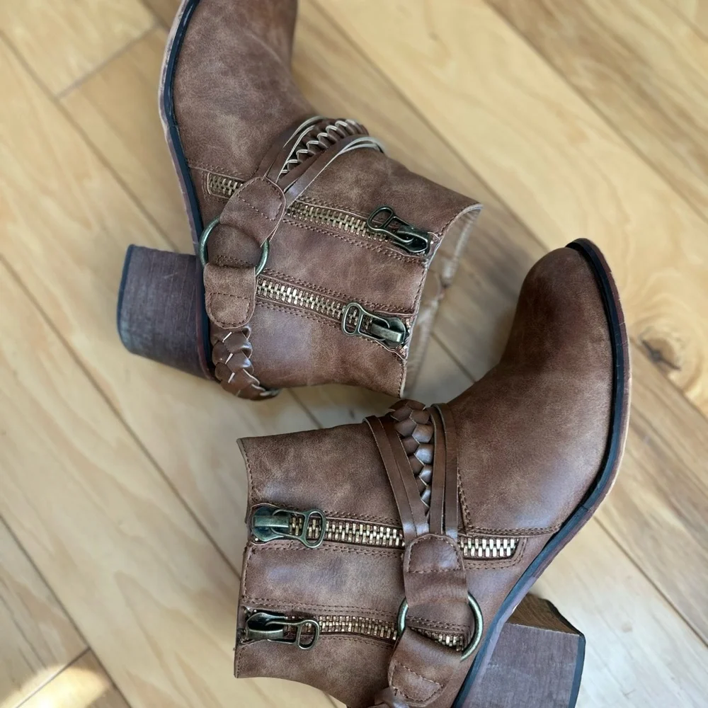 Blazin Roxx Western Women’s Boots Ankle Booties Studded Braided Strap Size 7